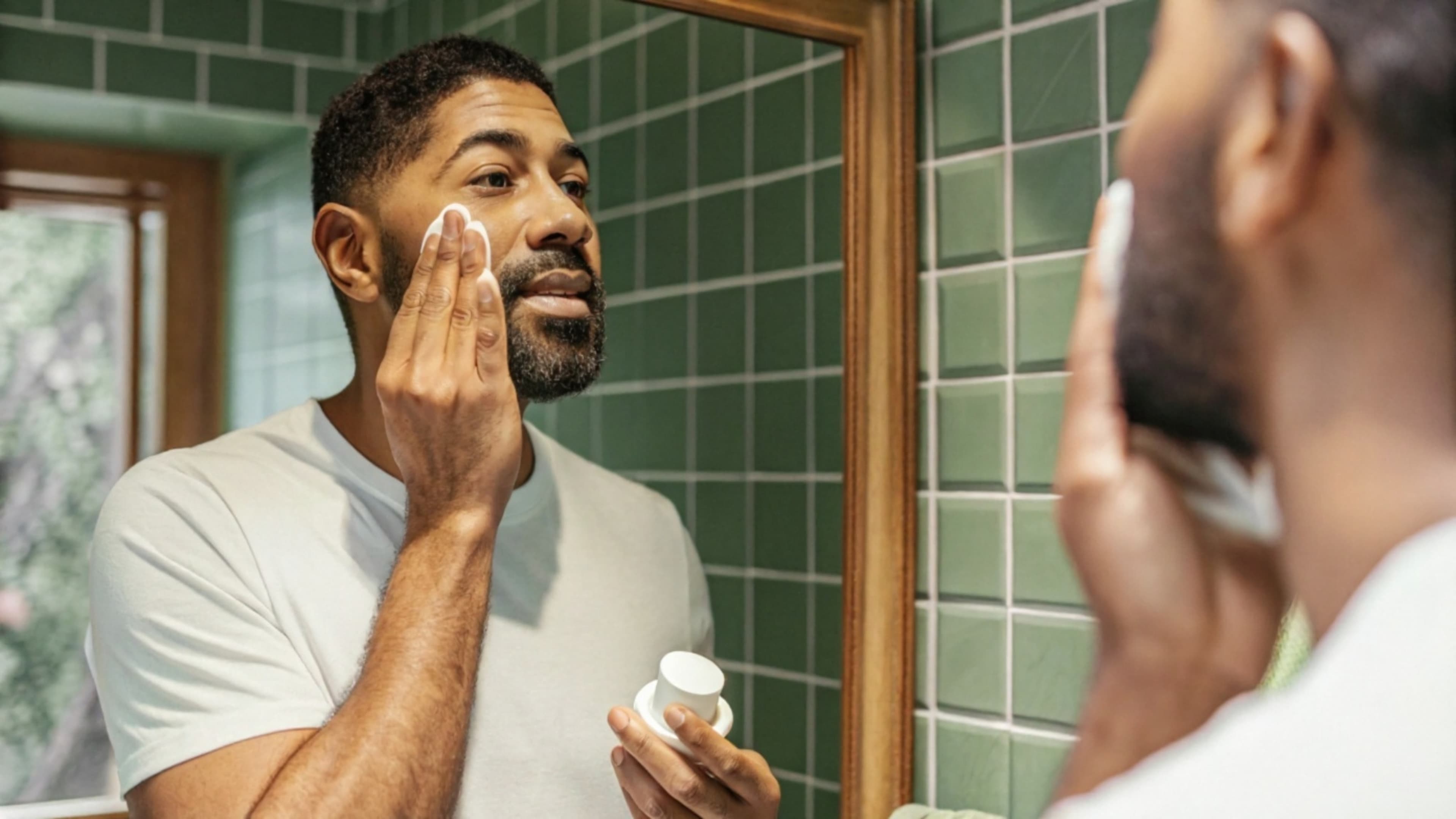 Building a Controlled Men's Skincare Presence